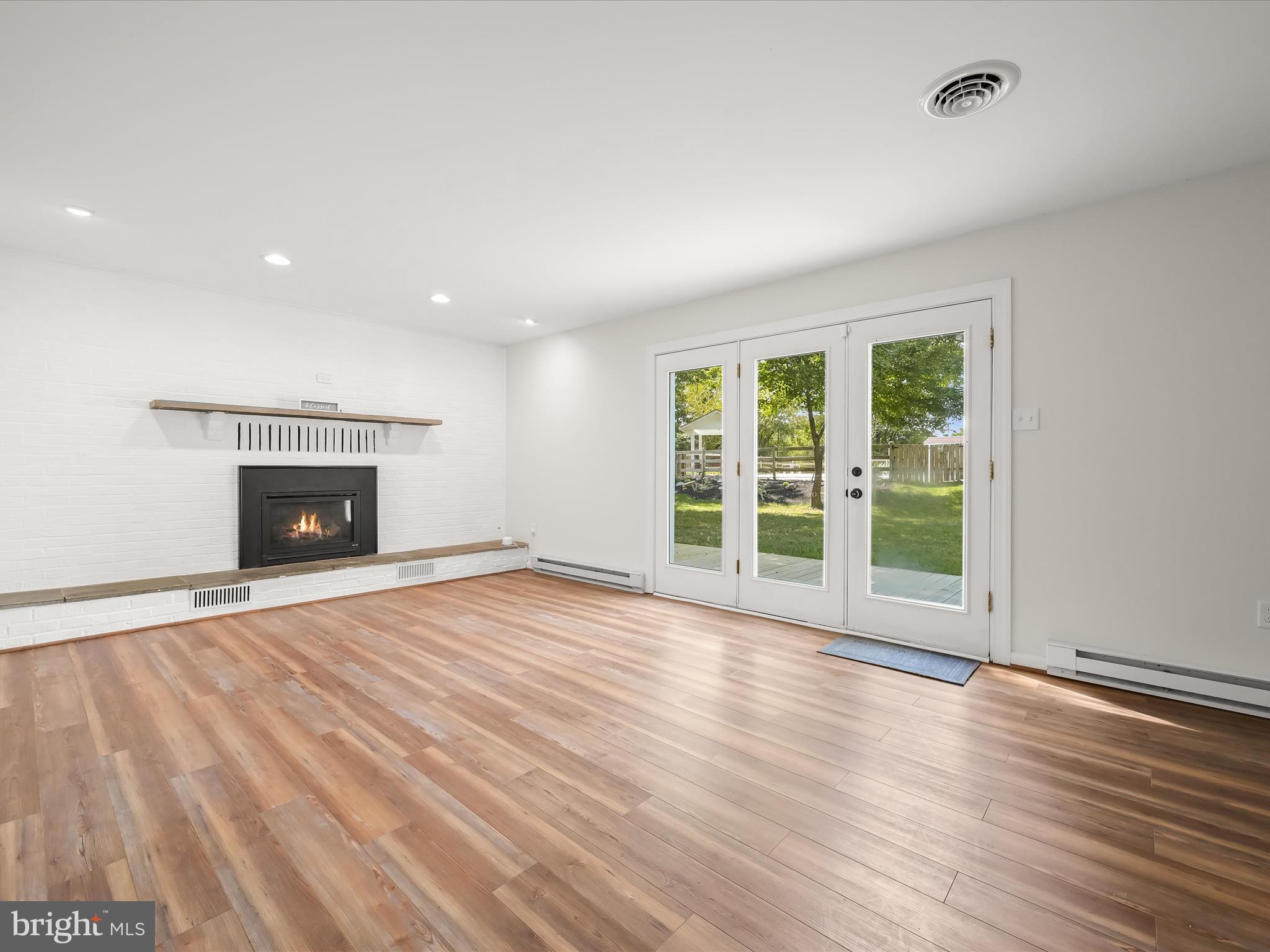 10216 Fountain School Road Union Bridge, MD 21791 - Photo 17 of 125 Family Room