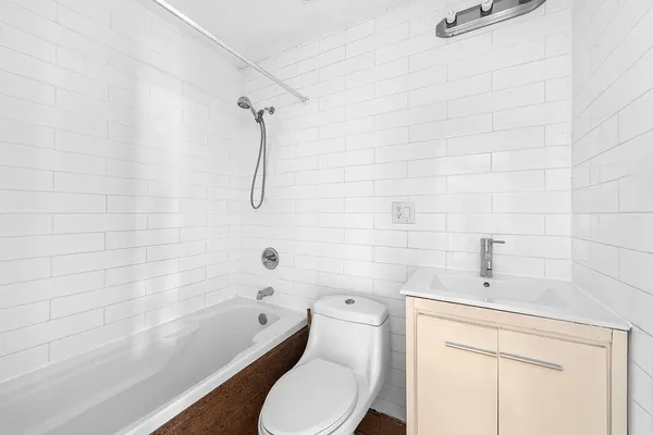 $3,000 | 2311 Cortelyou Road, Unit 2 | Flatbush