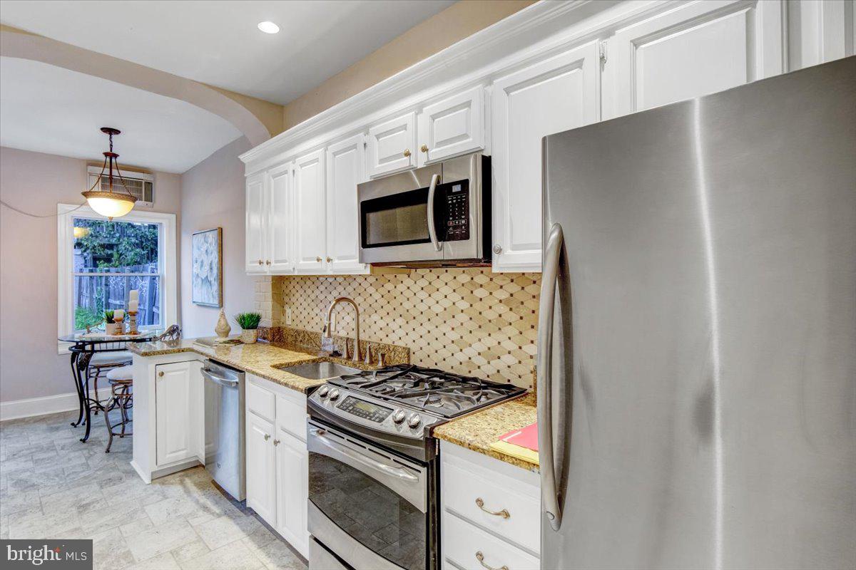 1133 Columbia Road Northwest Washington, DC 20009 - Photo 13 of 57