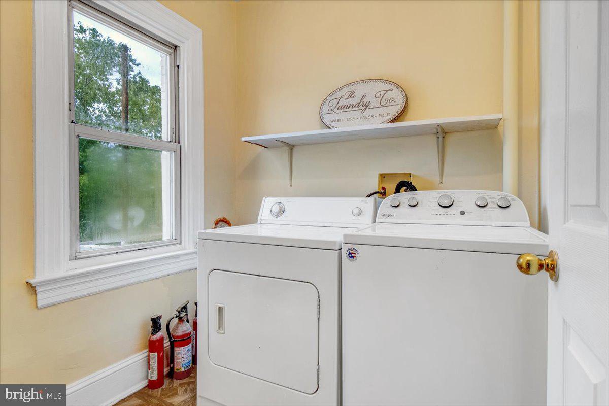 1133 Columbia Road Northwest Washington, DC 20009 - Photo 32 of 57 Laundry room
