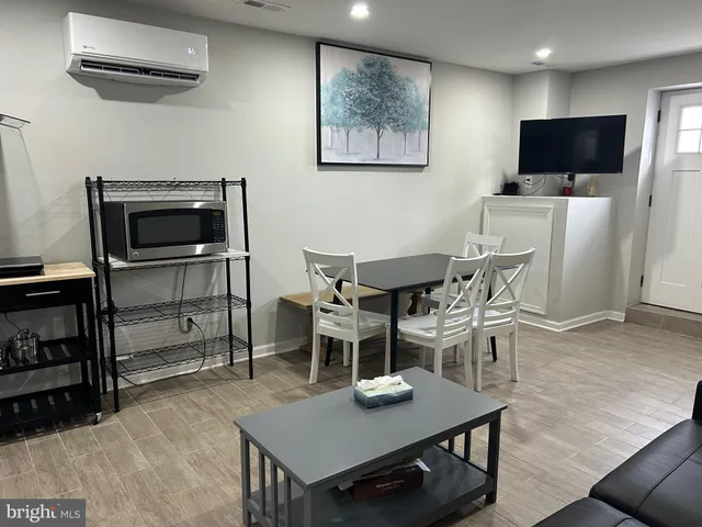 $1,800 | 6604 Oak Street, Cheverly, MD 20785