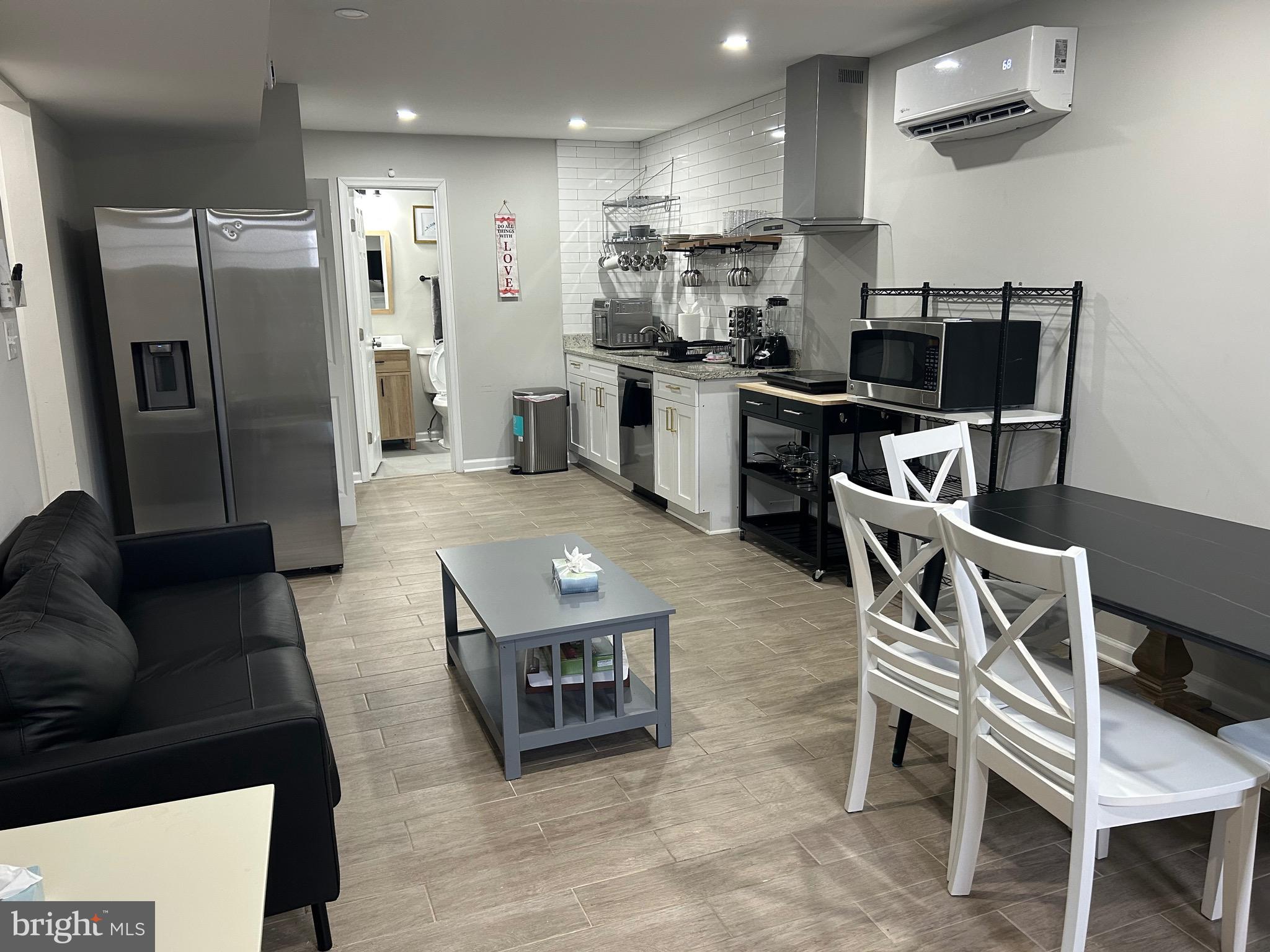 6604 Oak Street Cheverly, MD 20785 - Photo 2 of 15 Kitchen