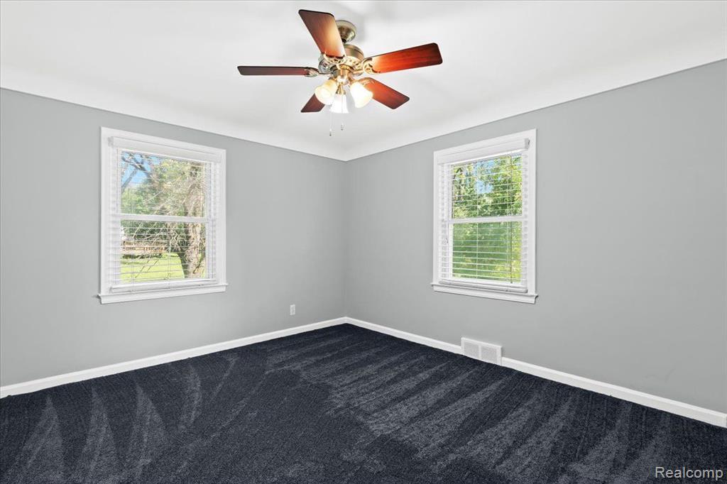 31354 Evergreen Road Beverly Hills, MI 48025 - Photo 23 of 39