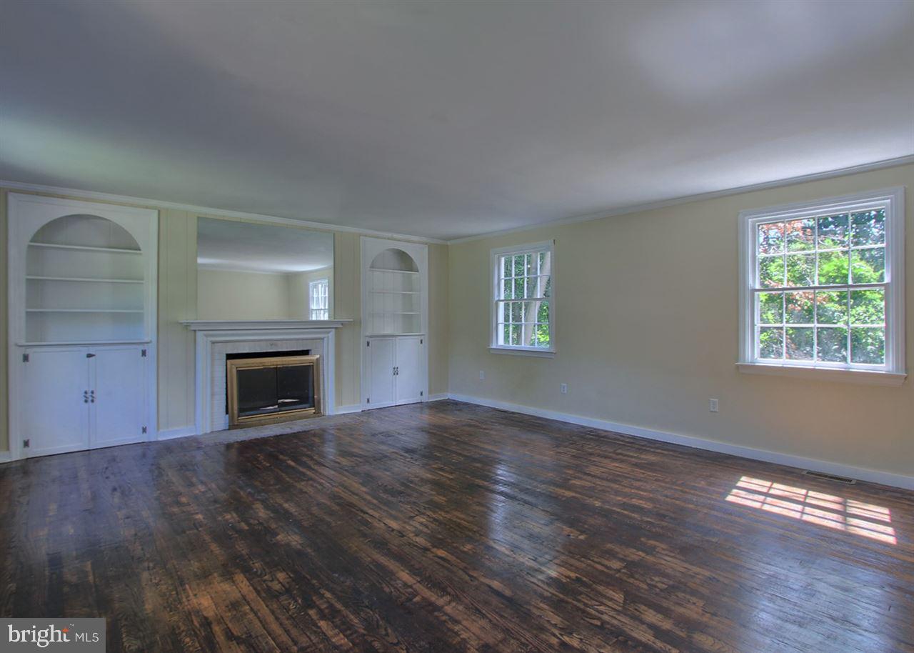 2323 Rudy Road Harrisburg, PA 17104 - Photo 3 of 22 Gallery Image 3