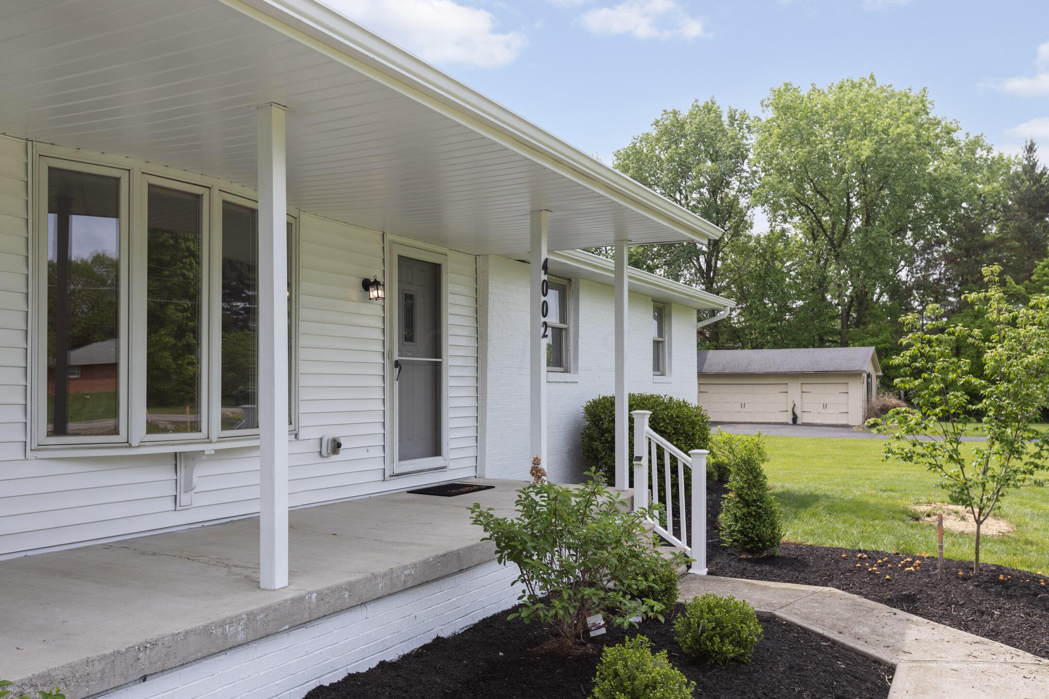 4002 Harlem Road New Albany, OH 43054 - Photo 4 of 52 4002 Harlem Road (41 of 47)