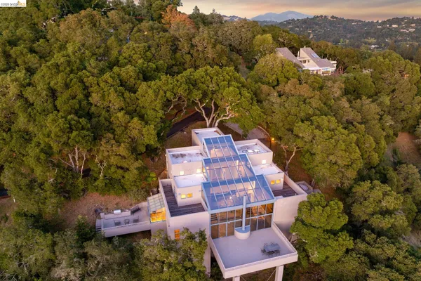 $1,995,000 | 319 Tappan Terrace, Orinda, CA 94563