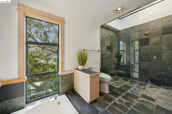 $1,995,000 | 319 Tappan Terrace, Orinda, CA 94563