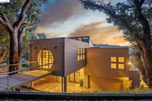 $1,995,000 | 319 Tappan Terrace, Orinda, CA 94563