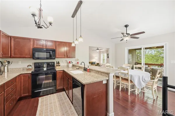 $439,900 | 316 Spring Day Court, Lake St. Louis, MO 63367