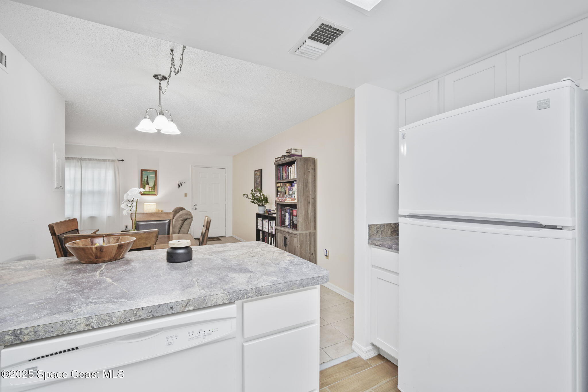 4133 Cedar Creek Circle, Unit 303 Merritt Island, FL 32953 - Photo 11 of 24 8-web-or-mls-CEDAR CREEK_KITCHEN6