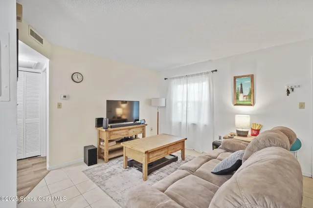 $1,400 | 4133 Cedar Creek Circle, Unit 303, Merritt Island, FL 32953