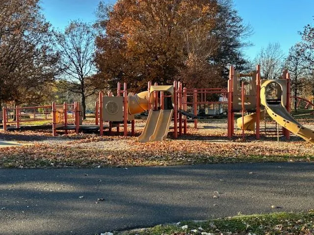 $105,000 | Xxxx Larpenteur Avenue East, St. Paul, MN 55117