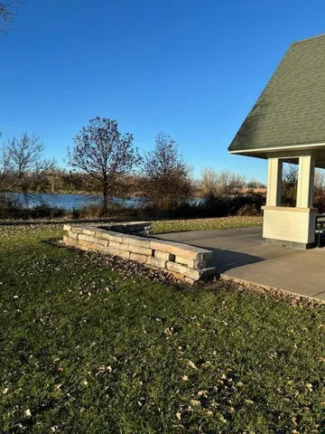 $105,000 | Xxxx Larpenteur Avenue East, St. Paul, MN 55117