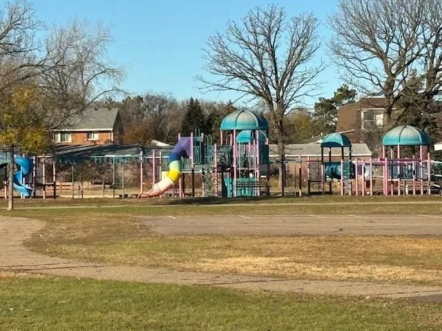 $105,000 | Xxxx Larpenteur Avenue East, St. Paul, MN 55117