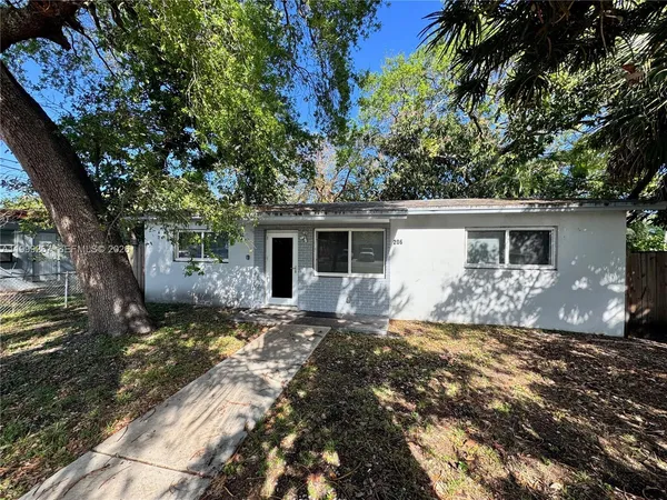 $2,800 | 206 Northwest 5th Avenue, Dania Beach, FL 33004