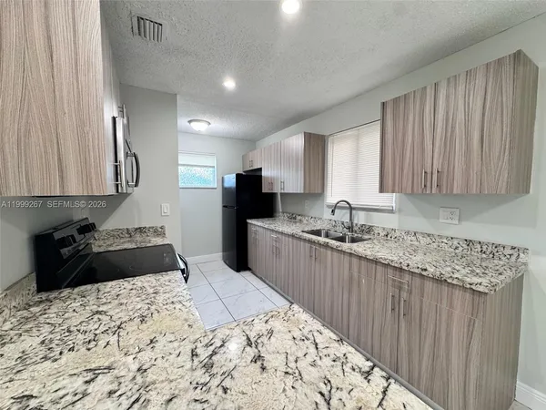 $2,800 | 206 Northwest 5th Avenue, Dania Beach, FL 33004