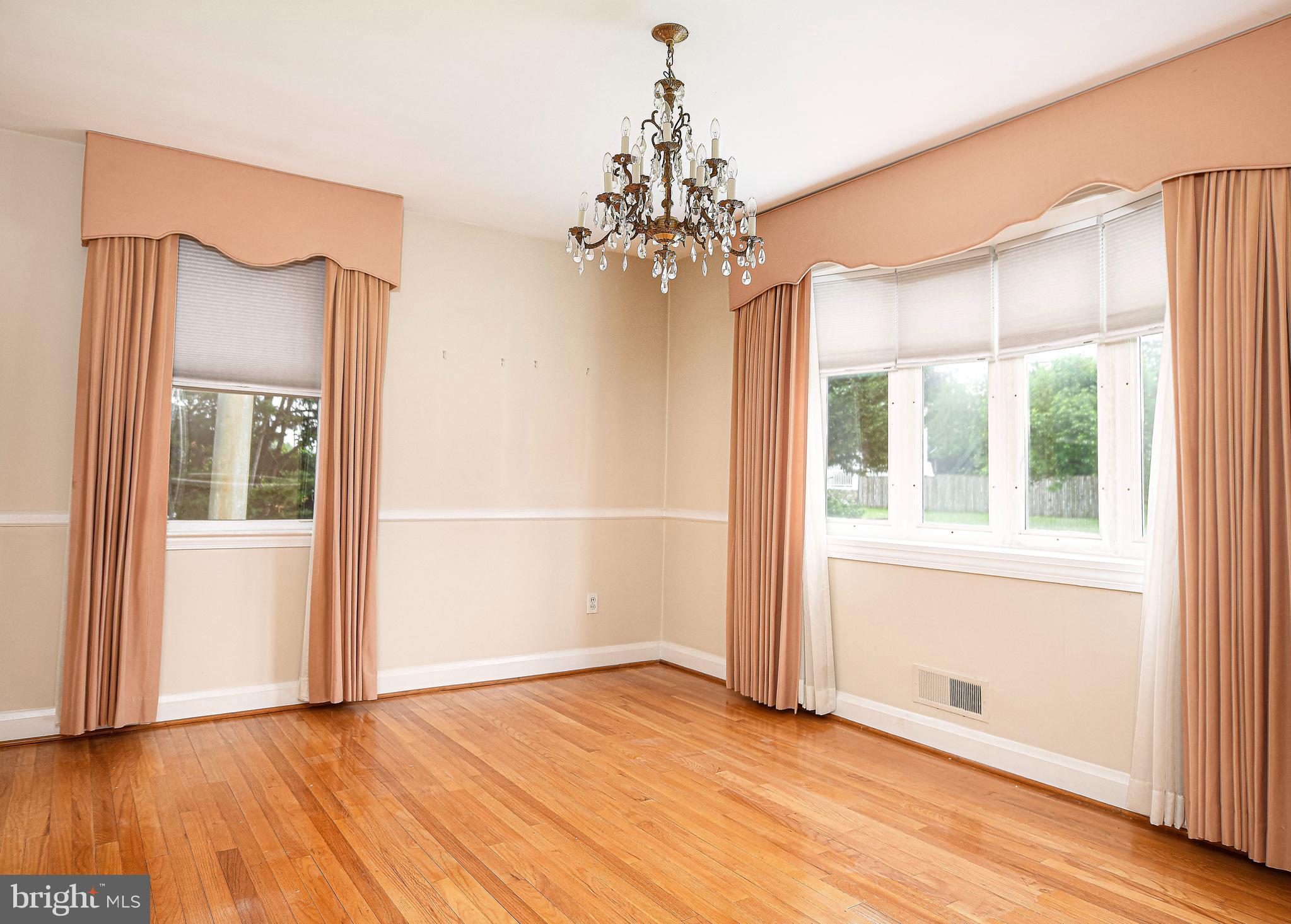 7202 Old Harford Road Baltimore, MD 21234 - Photo 5 of 21 Enjoy entertaining family and friends