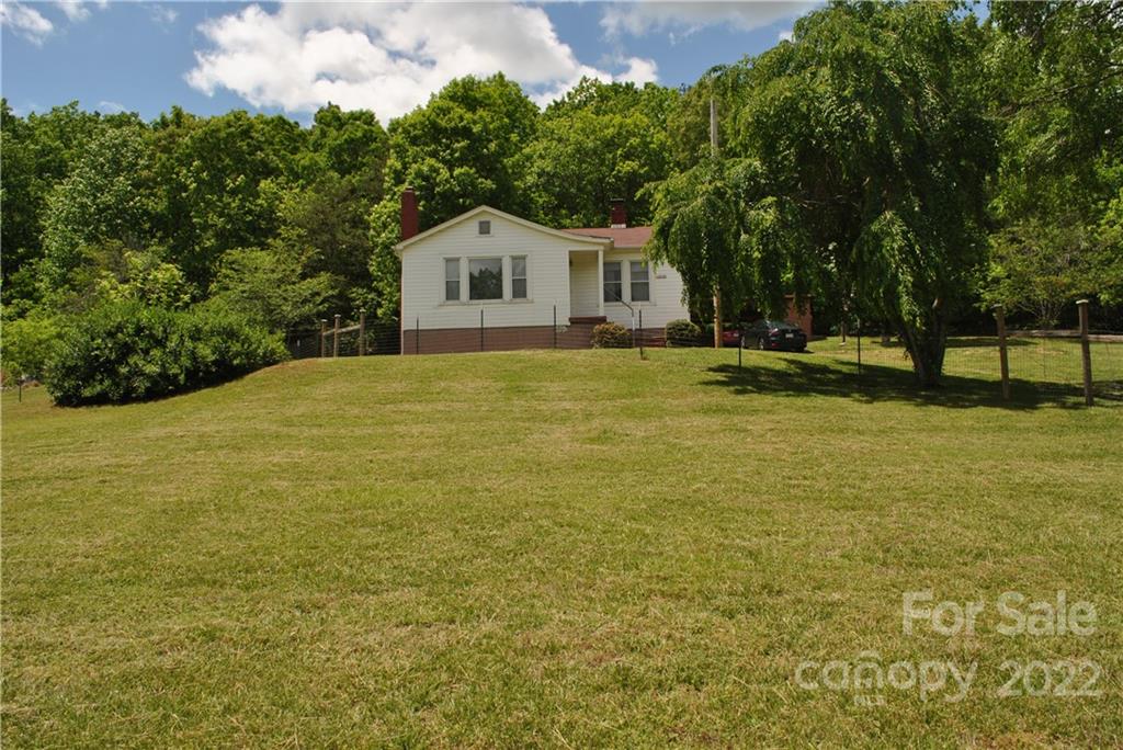 4828 Ponderosa Road Morganton, NC 28655 - Photo 4 of 44 Gallery Image 4