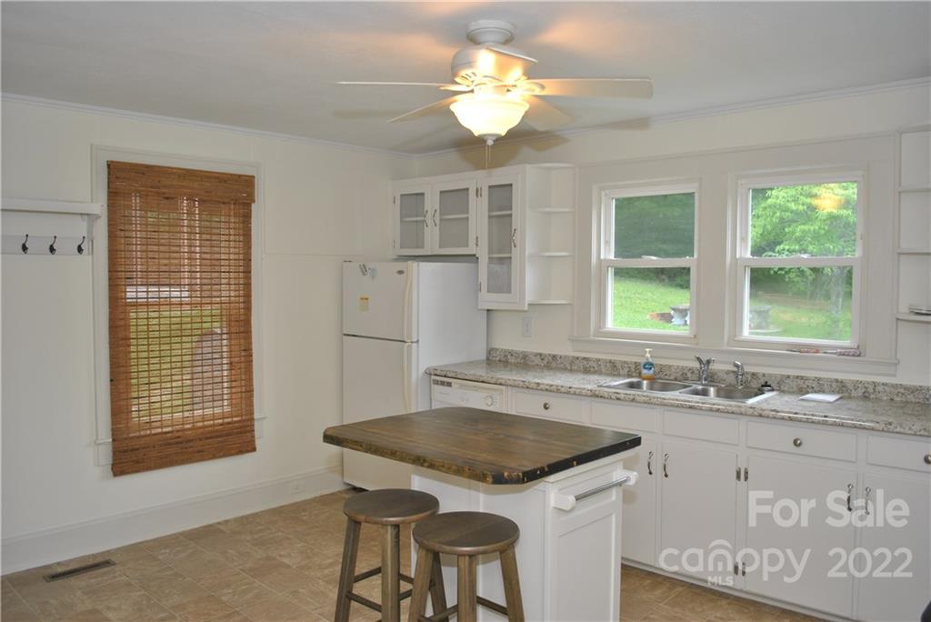 4828 Ponderosa Road Morganton, NC 28655 - Photo 8 of 44 Gallery Image 8