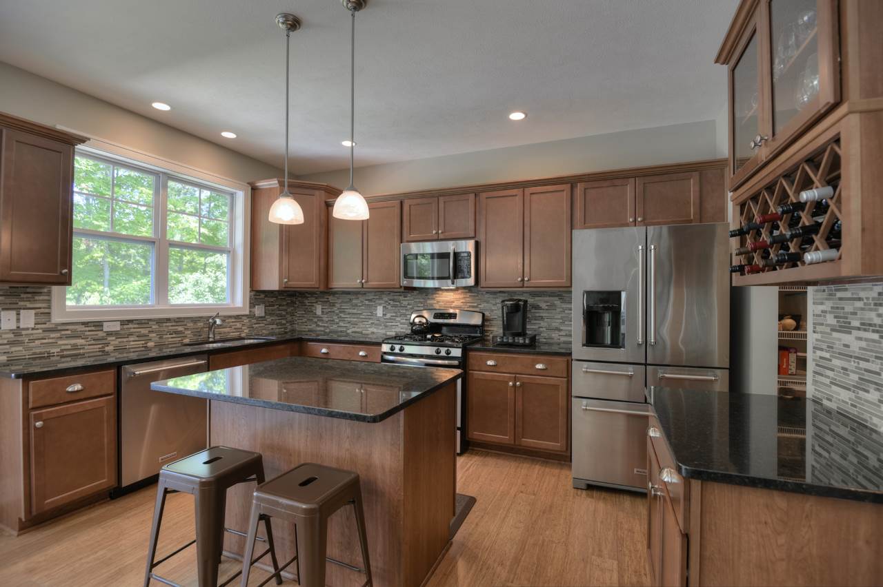 724 Walnut Ridge Traverse City, MI 49686 - Photo 17 of 55 1864638-16.JPG