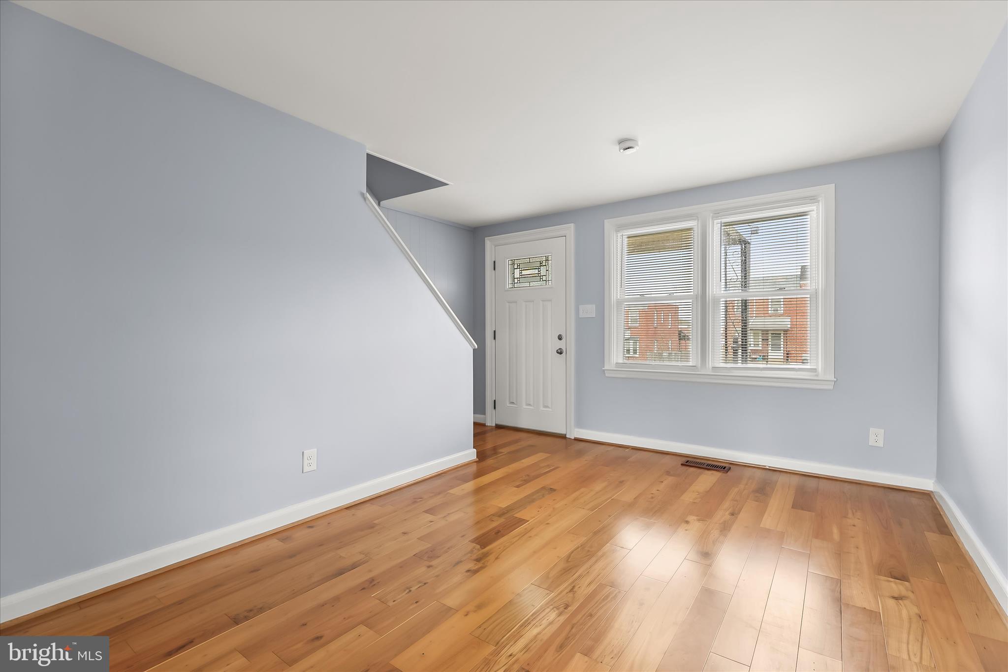 3645 Clarenell Road Baltimore, MD 21229 - Photo 6 of 43 Living Room