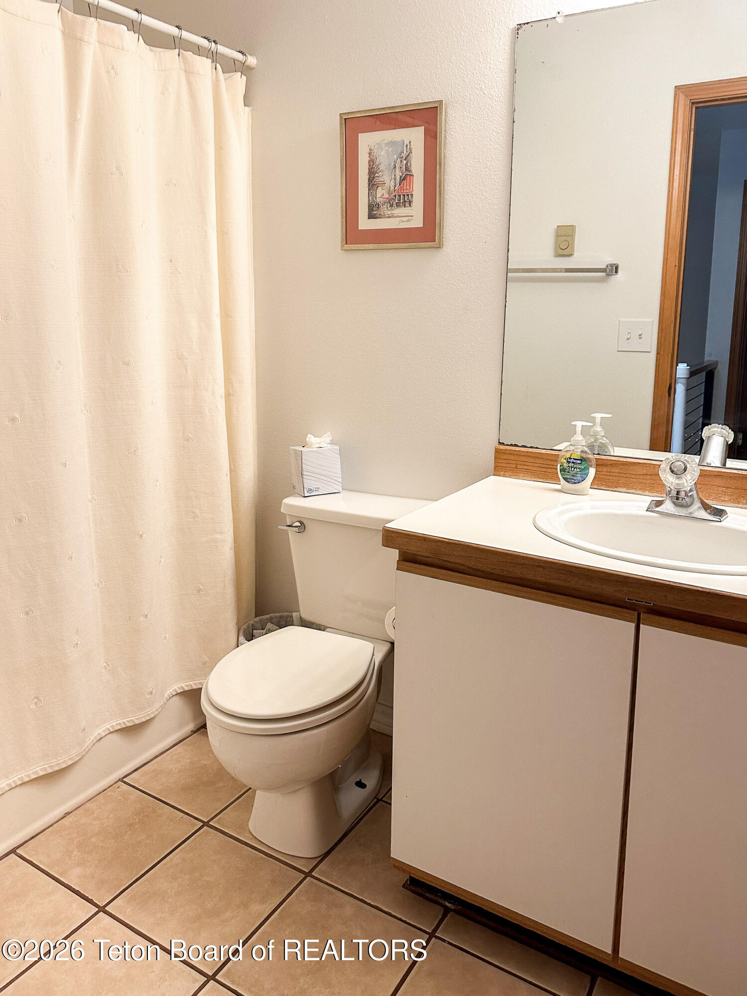 802 Powderhorn Lane, Unit D Jackson, WY 83001 - Photo 15 of 17 guest room bath