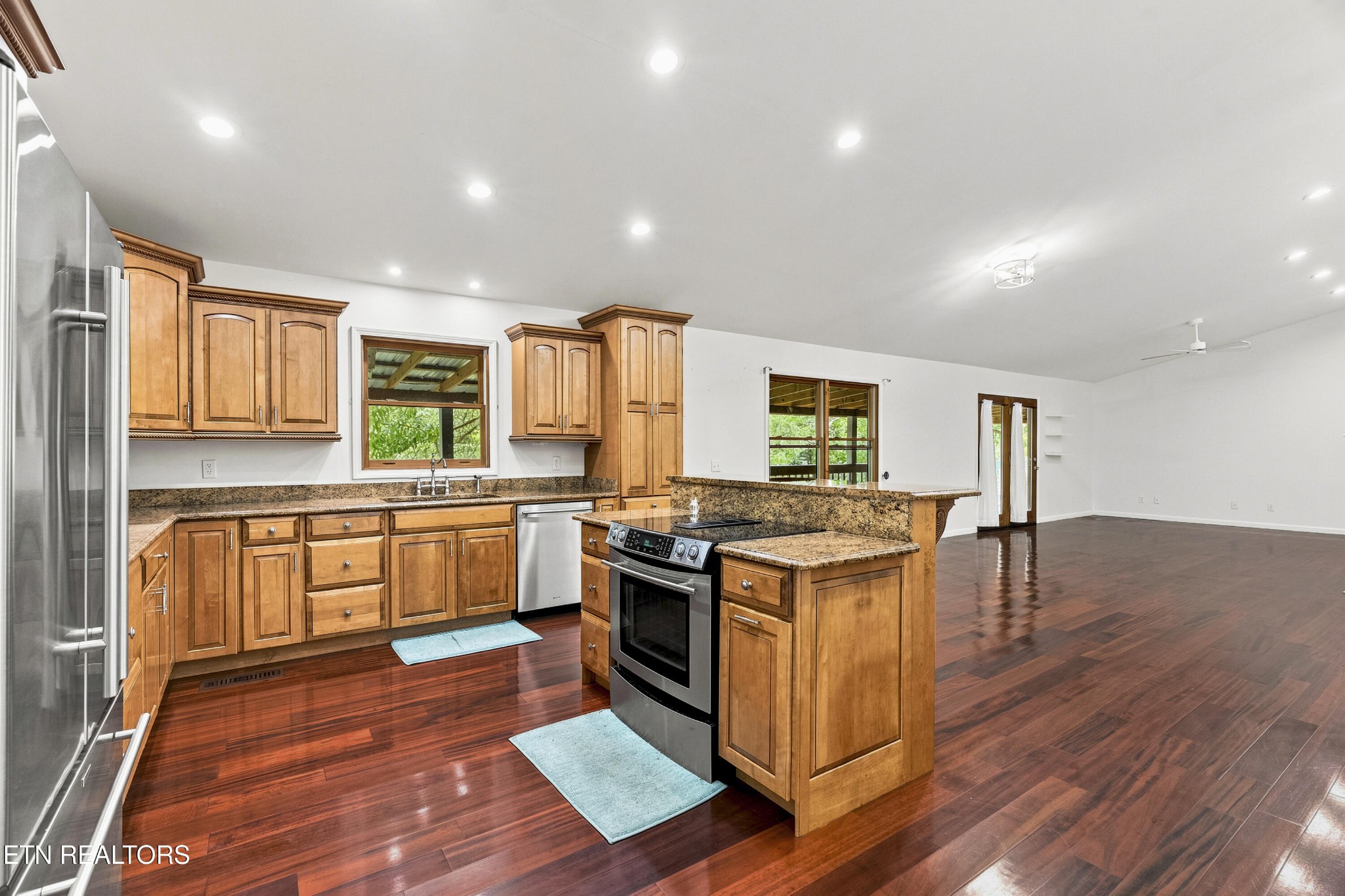 735 Pollard Road Kodak, TN 37764 - Photo 3 of 53 Gallery Image 3