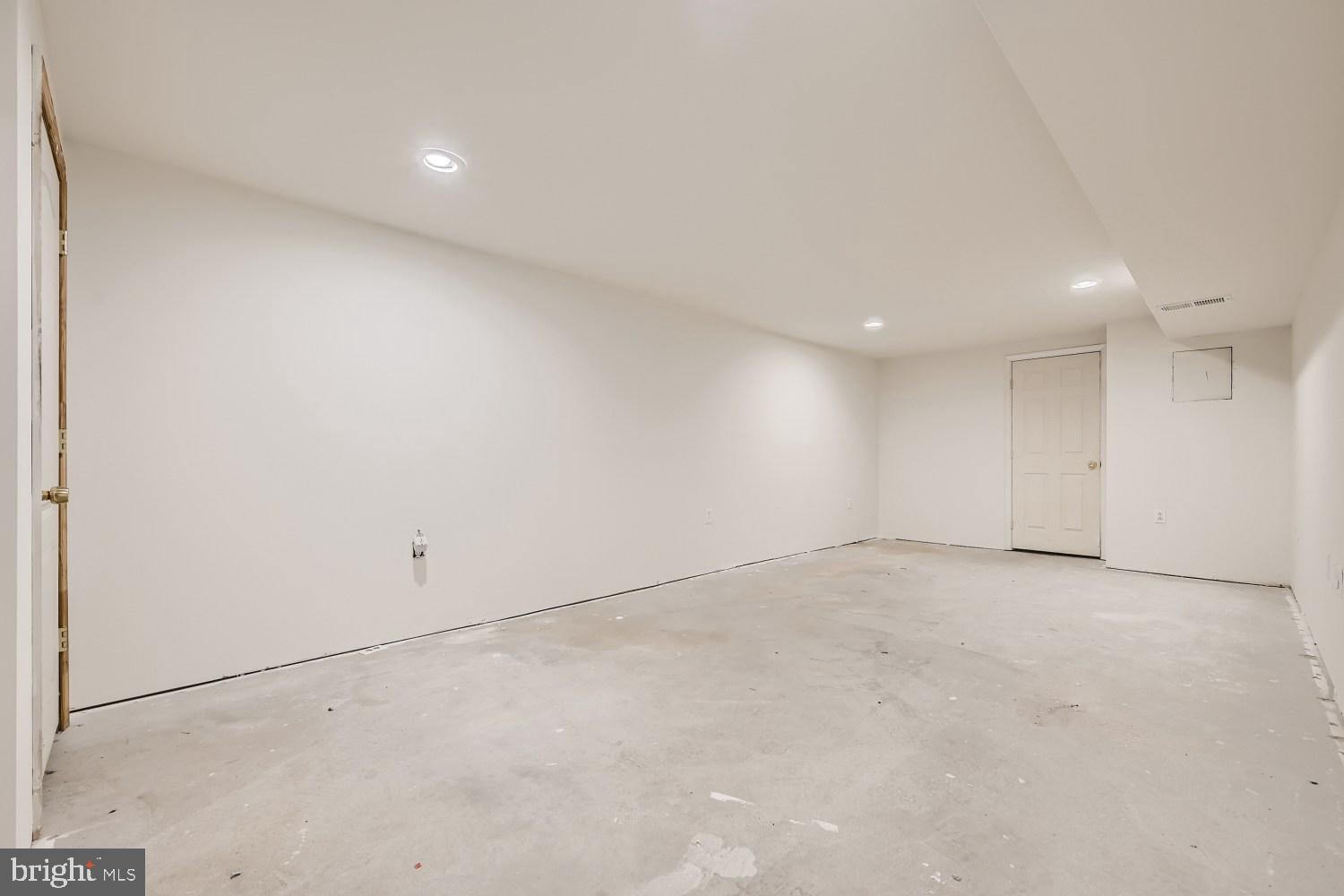 816 West 37th Street Baltimore, MD 21211 - Photo 26 of 33