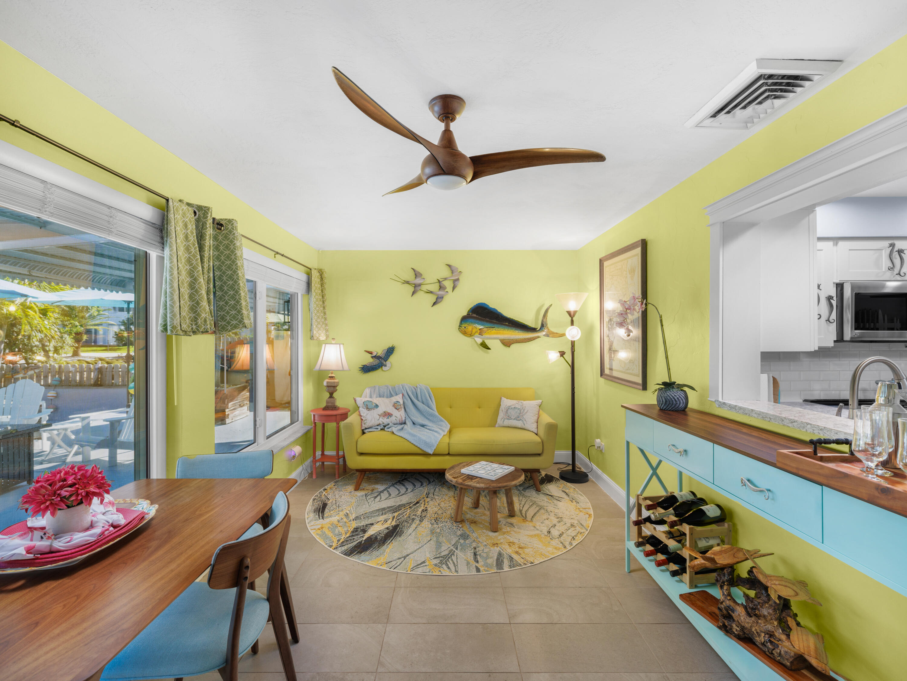 1657 Watson Boulevard Big Pine Key, FL 33043 - Photo 9 of 29 Back Living Area or Dining Area