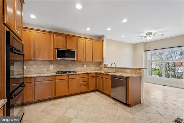 $890,000 | 22835 Quante Square, Ashburn, VA 20148