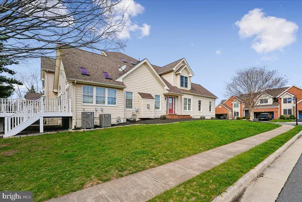 $890,000 | 22835 Quante Square, Ashburn, VA 20148