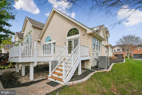$890,000 | 22835 Quante Square, Ashburn, VA 20148