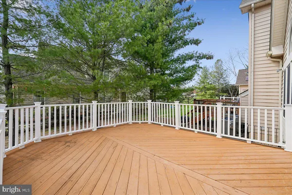 $890,000 | 22835 Quante Square, Ashburn, VA 20148