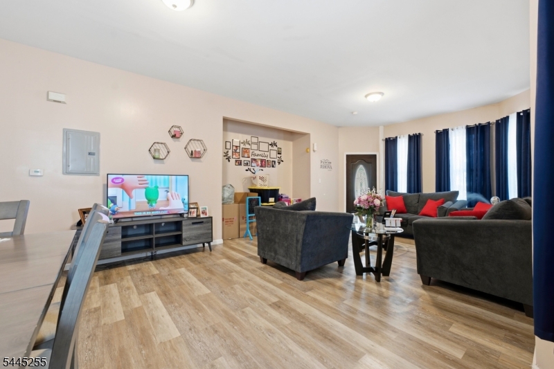 183 Graham Avenue Paterson, NJ 07501 - Photo 6 of 32
