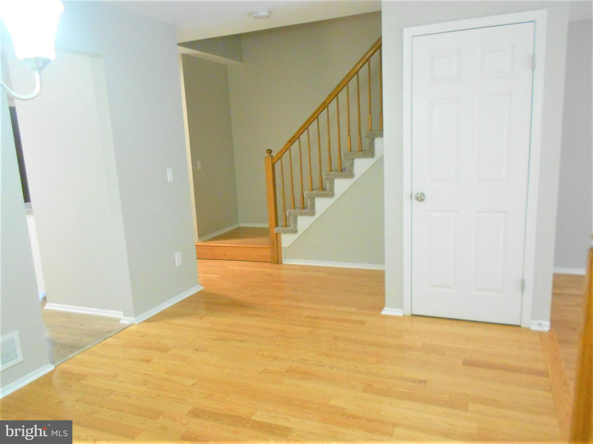 404 Marten Road Princeton, NJ 08540 - Photo 8 of 23