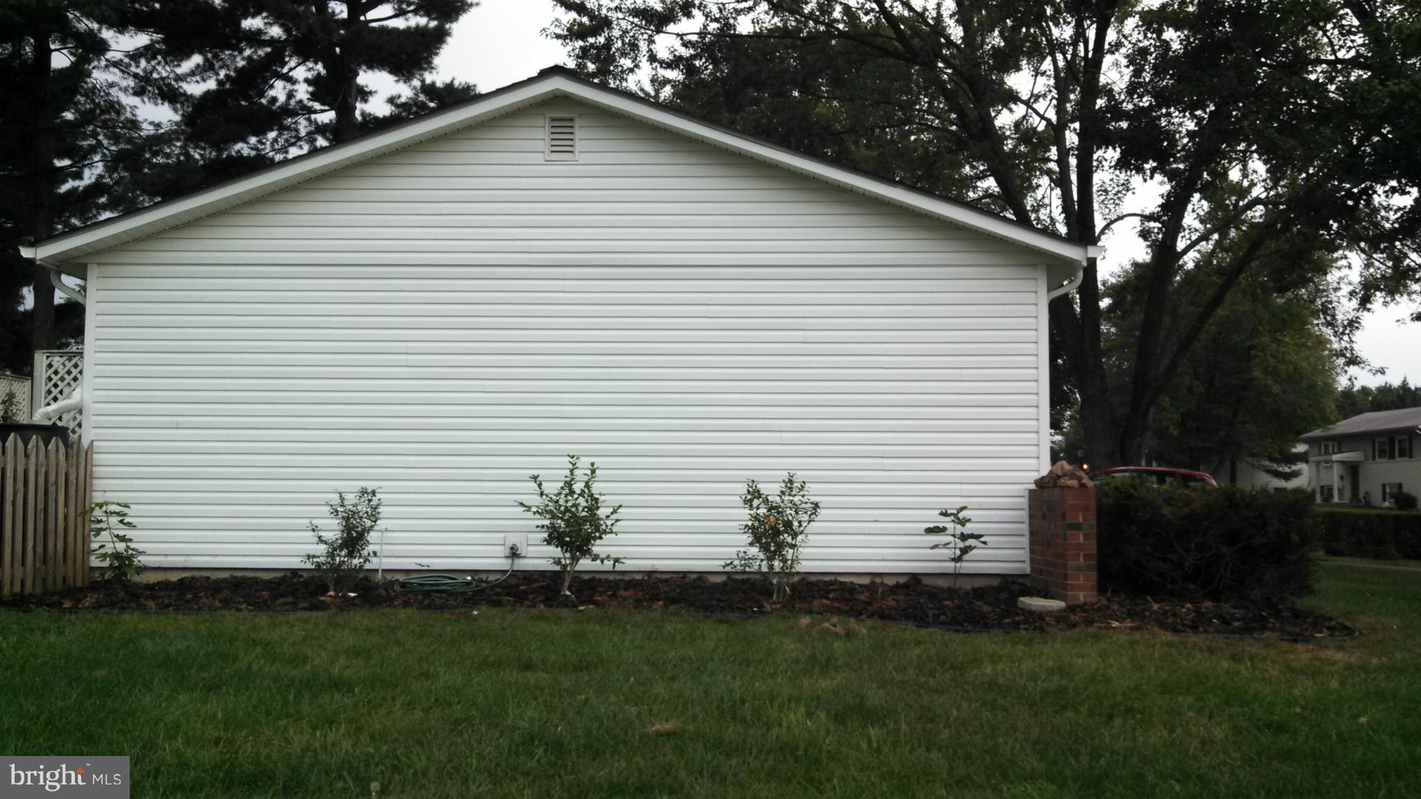 126 North Hickory Road Sterling, VA 20164 - Photo 21 of 25 Exterior (Rear)