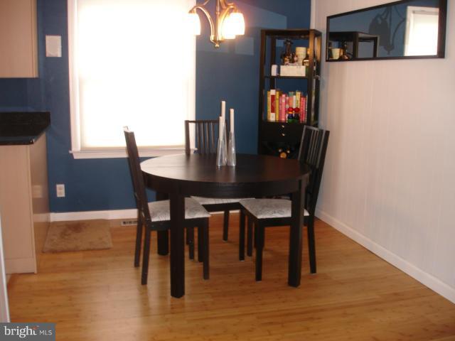 126 North Hickory Road Sterling, VA 20164 - Photo 5 of 25 Dining Room