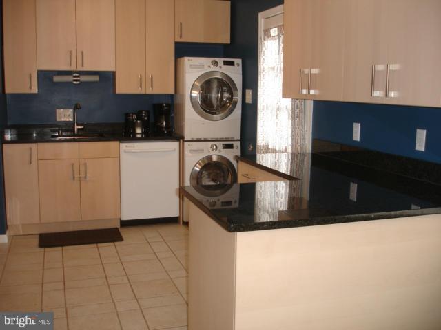 126 North Hickory Road Sterling, VA 20164 - Photo 7 of 25 Kitchen