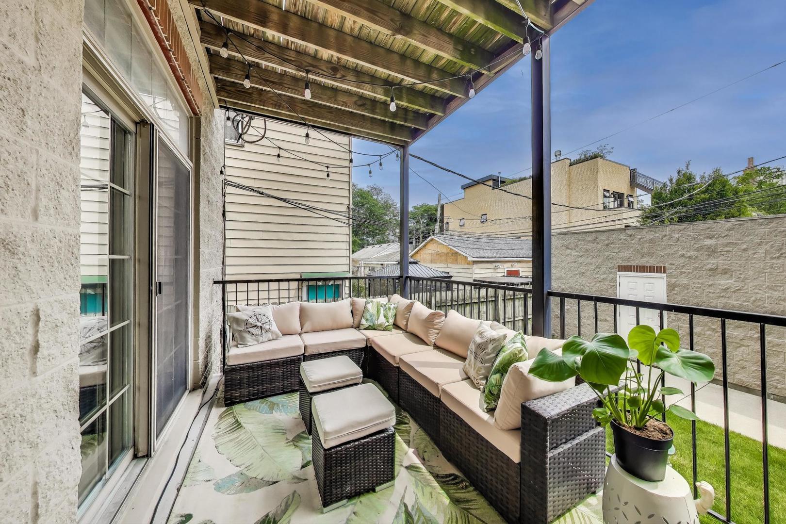 1645 West Addison Street, Unit 1 Chicago, IL 60613 - Photo 16 of 40