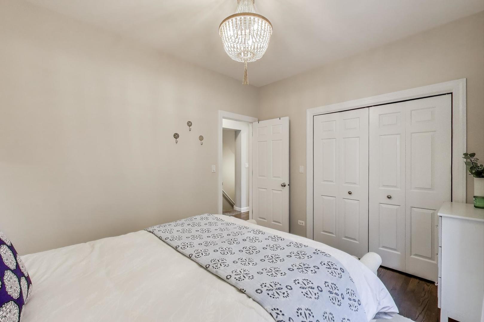 1645 West Addison Street, Unit 1 Chicago, IL 60613 - Photo 19 of 40