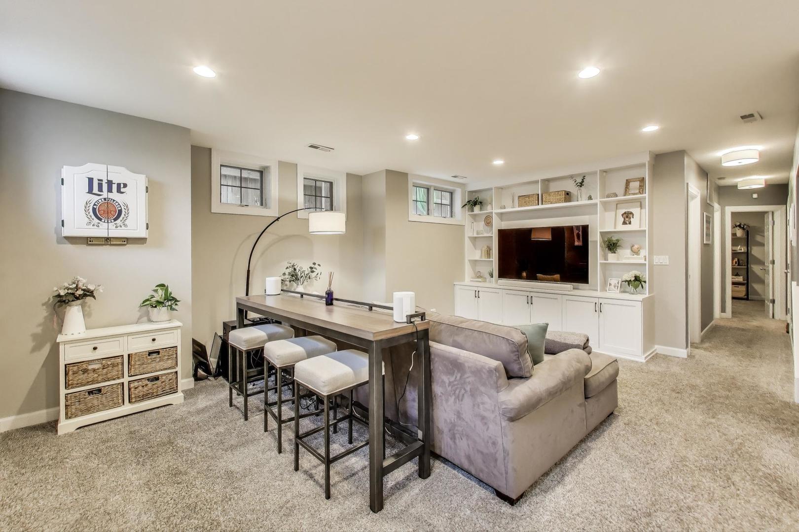 1645 West Addison Street, Unit 1 Chicago, IL 60613 - Photo 21 of 40