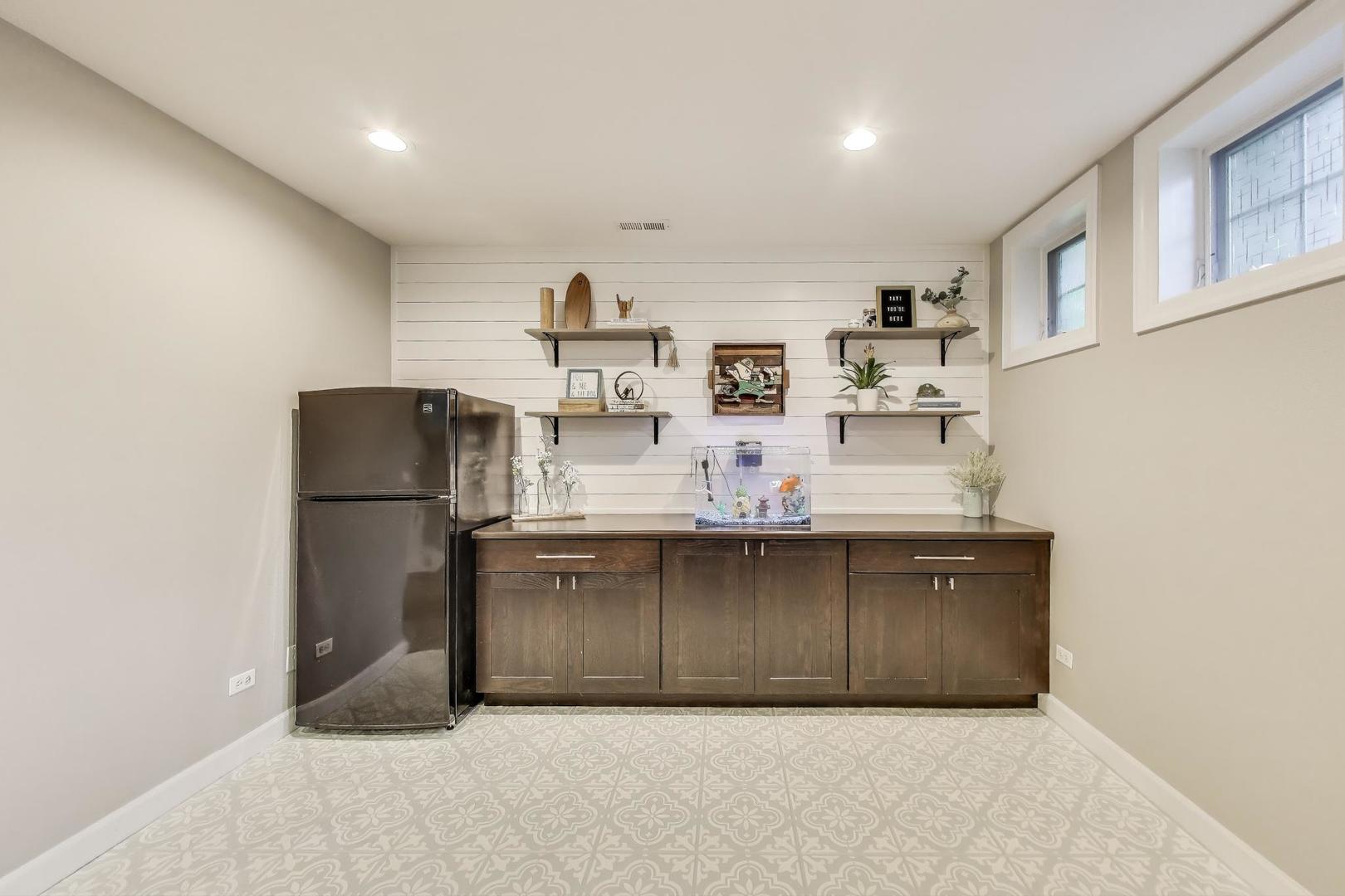 1645 West Addison Street, Unit 1 Chicago, IL 60613 - Photo 24 of 40