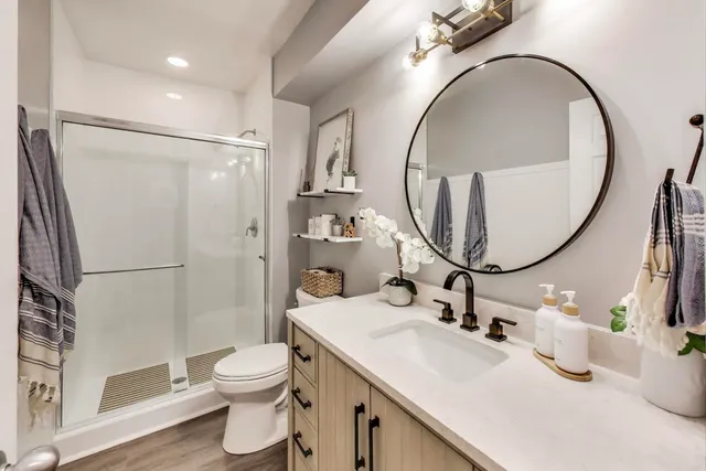 $810,000 | 1645 West Addison Street, Unit 1, Chicago, IL 60613