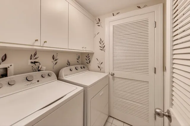 $810,000 | 1645 West Addison Street, Unit 1, Chicago, IL 60613