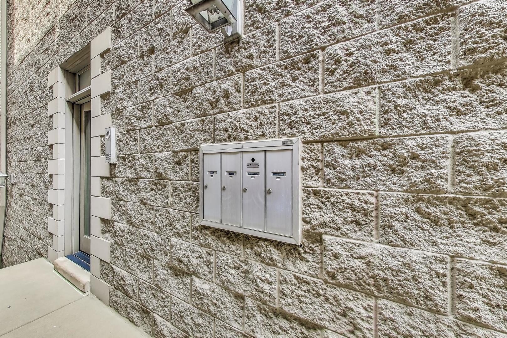 1645 West Addison Street, Unit 1 Chicago, IL 60613 - Photo 35 of 40