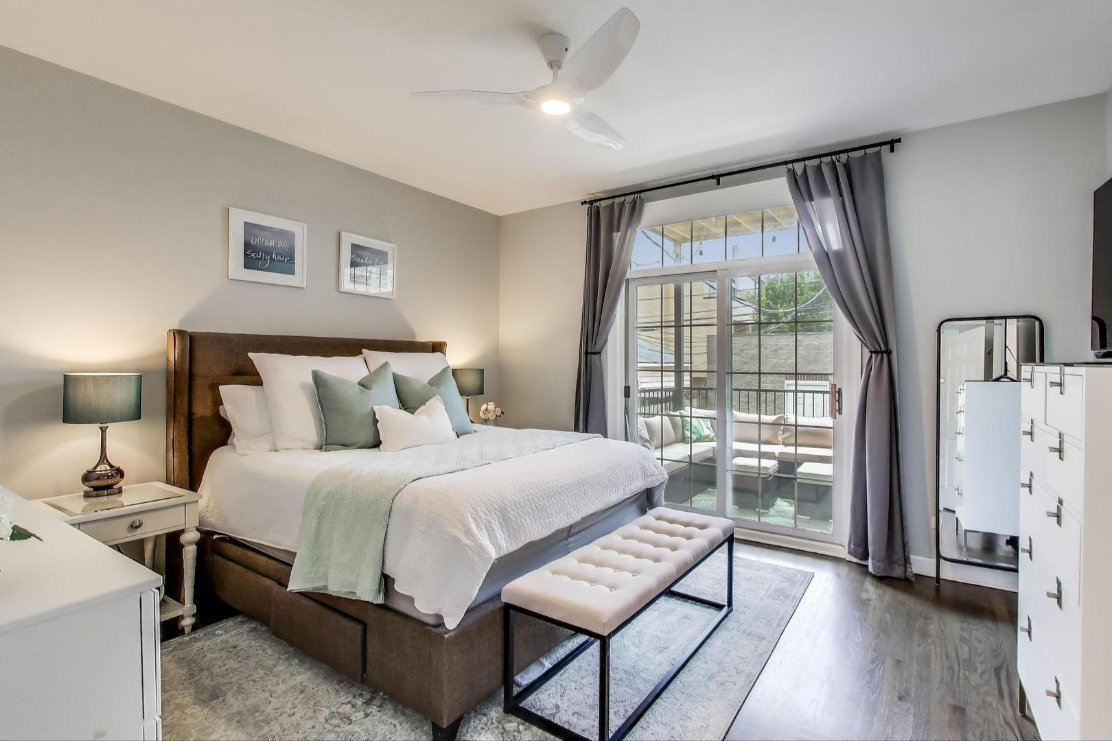 1645 West Addison Street, Unit 1 Chicago, IL 60613 - Photo 10 of 40