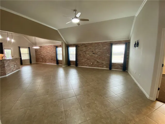 $2,450 | 2009 Alyssas Drive, Manchaca, TX 78652