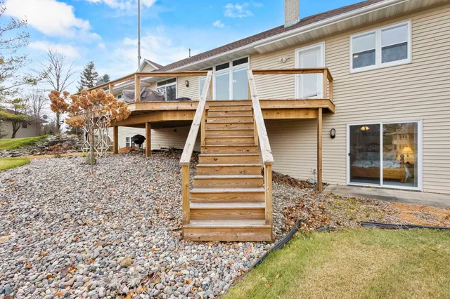 $550,000 | N4762 Bueno Vista Court, Krakow, WI 54137