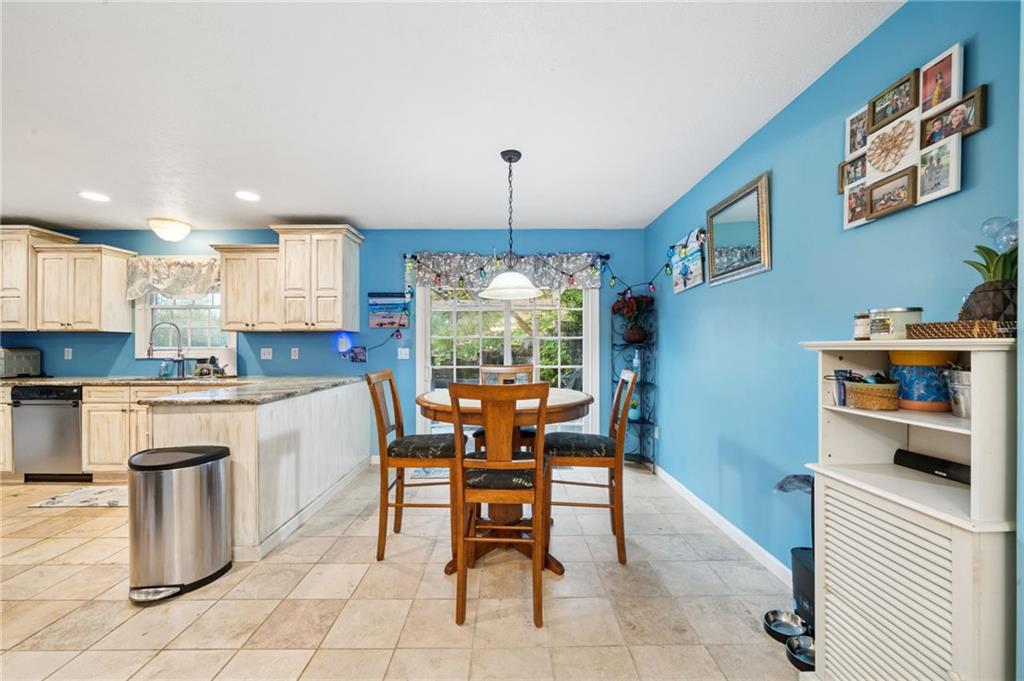 1201 Robbins Station Road Irwin, PA 15642 - Photo 17 of 40 Gallery Image 17