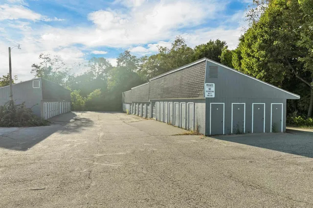 $1,100,000 | 6 Main Street, Conway, NH 03818